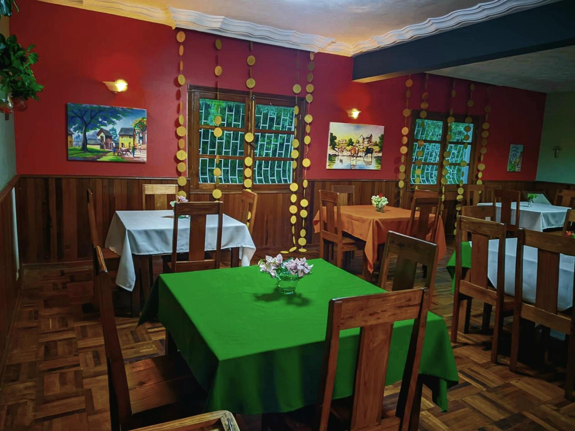 L'Anis Etoile - Hotel Restaurant Antsirabe Ngoại thất bức ảnh